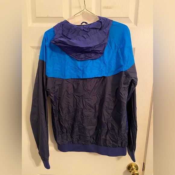 Boy’s Nike windbreaker - Picture 2 of 3